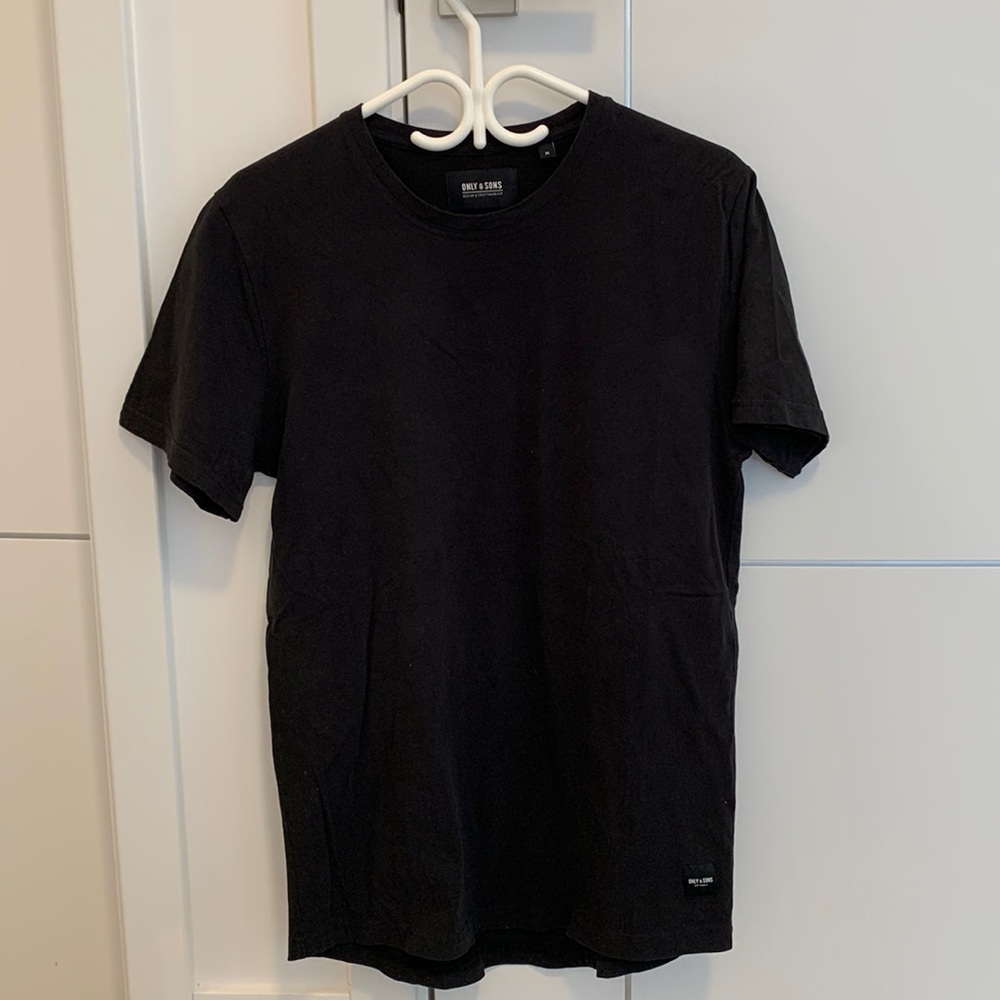 ** Only & Sons Tee